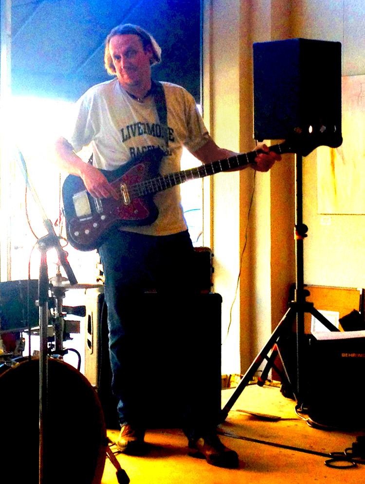 rick wilcox silvertone 1443 hornet bass